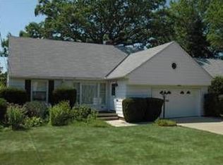 2592 Westmoor Rd, Rocky River, OH 44116
