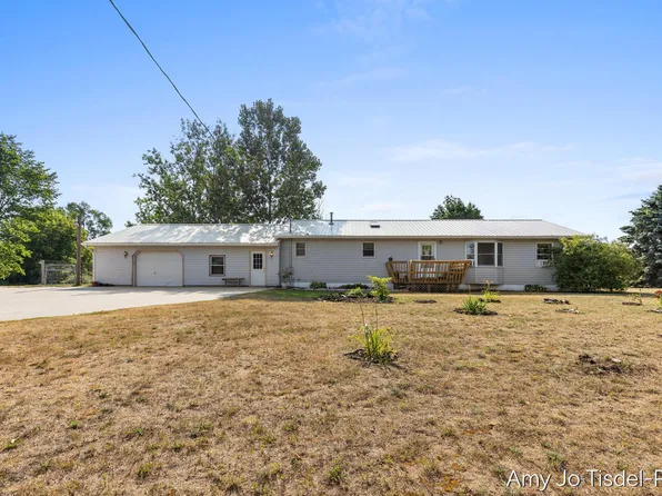 6643 S Wood Rd, Sheridan, MI 48884