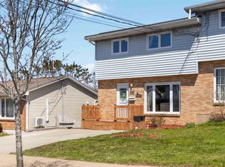 35 Cranberry Cres, Dartmouth, NS B2W4Z8