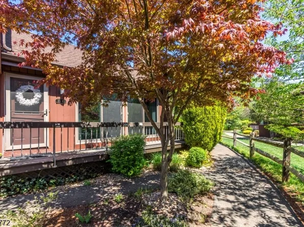 23 Bloomingdale Dr #1C, Hillsborough Twp., NJ 08844