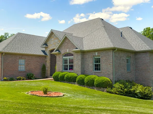 5001 Bates Creek Ct, Columbia, MO 65201