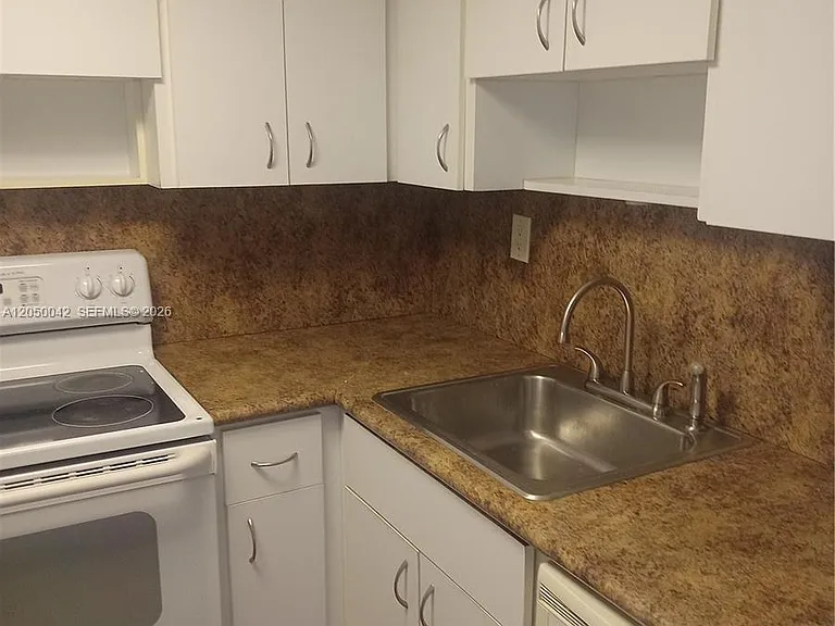 8315 SW 72nd Ave #303B — Photo 8