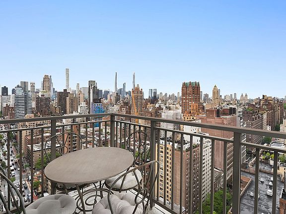 3rd image of 301 E 79th St APT 30B