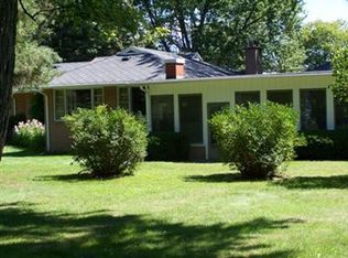 8925 Douglas Ave, Kalamazoo, MI 49009