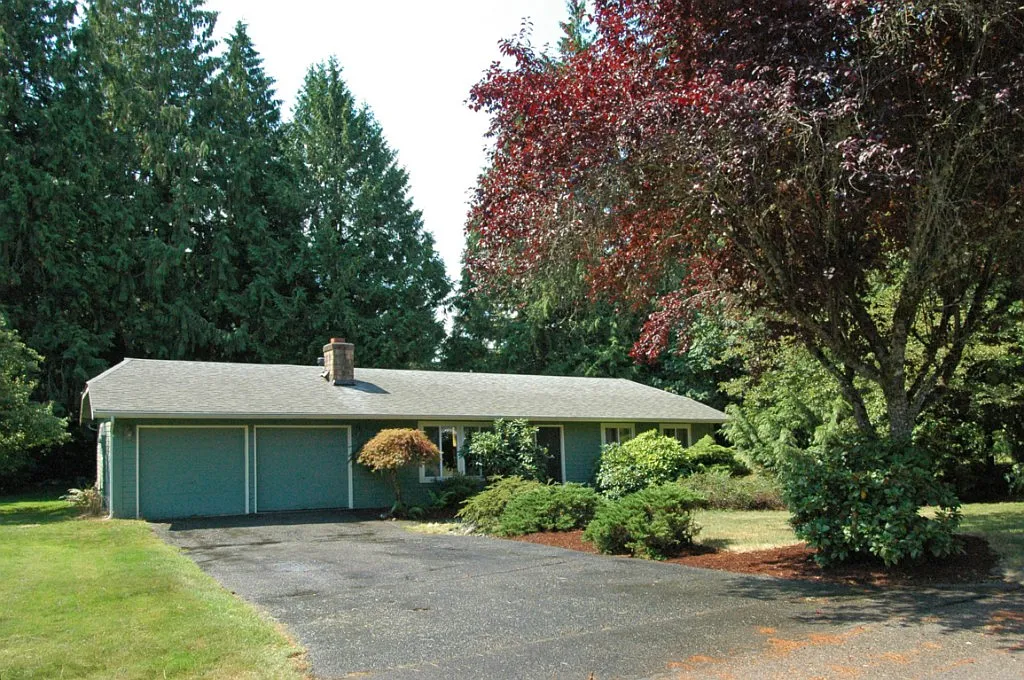 21705 SE 32nd Pl photo 1