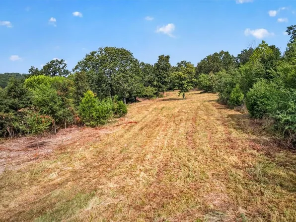 Madison St #7855, Huntsville, AR 72740
