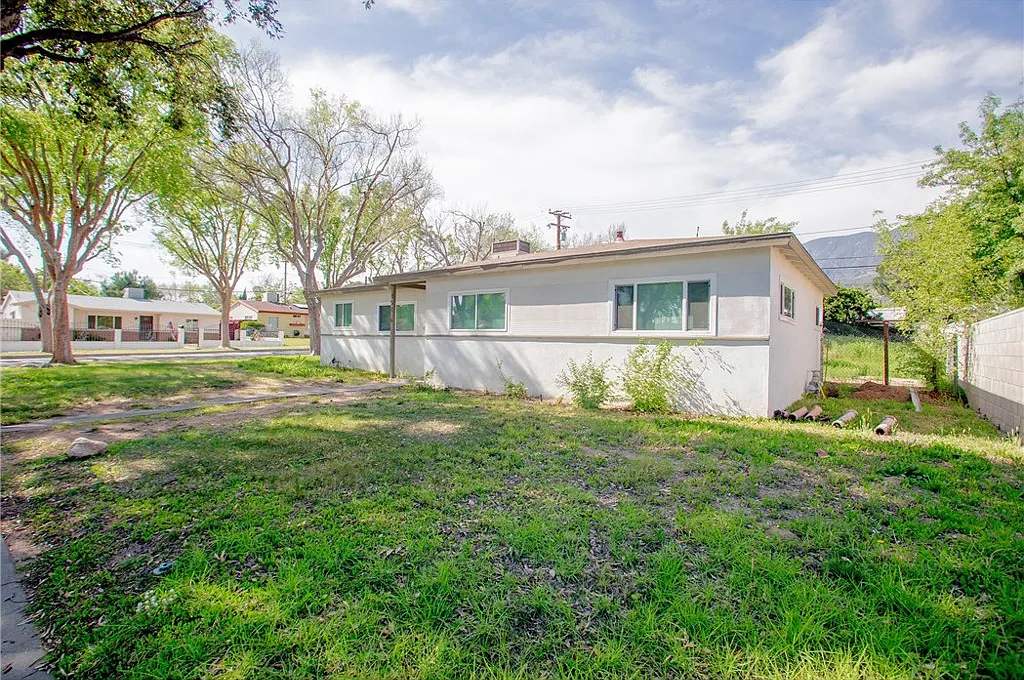 3 bed, 1087 sqft, $2,900 — Photo 3