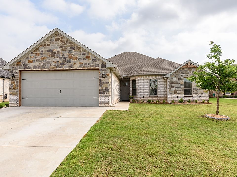1st image of 6634 Pinehurst Dr
