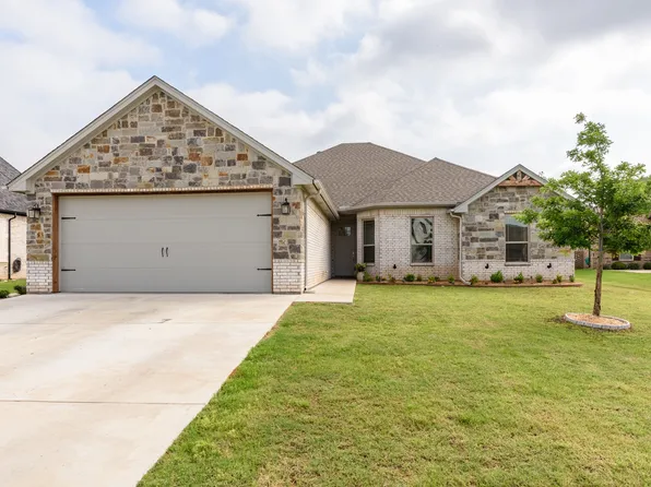 6634 Pinehurst Dr, Granbury, TX 76049