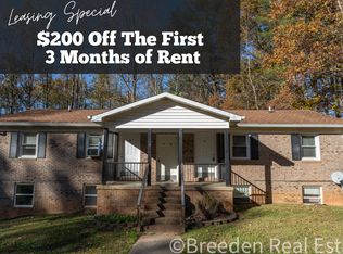1466 Kennedy Dr #B, Morganton, NC 28655