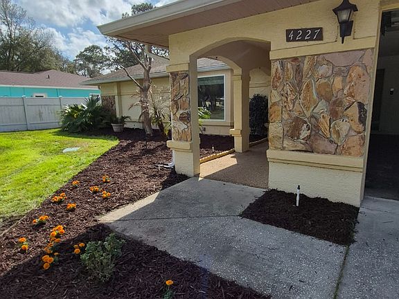 2nd image of 4227 S Winding Oaks Dr