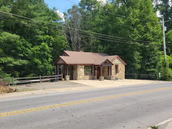 809 S Main St, Waynesville, NC 28786