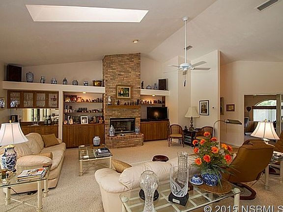 3rd image of 913 Club House Blvd