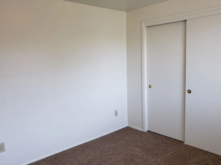 84 Colby Court Ln — Photo 10