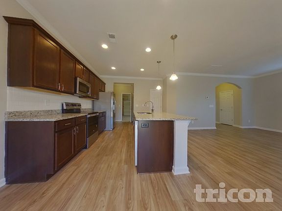 4th image of 260 Bonhomme Cir