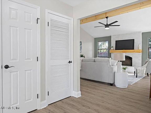 5th image of 1647 WINDY OAKS Drive