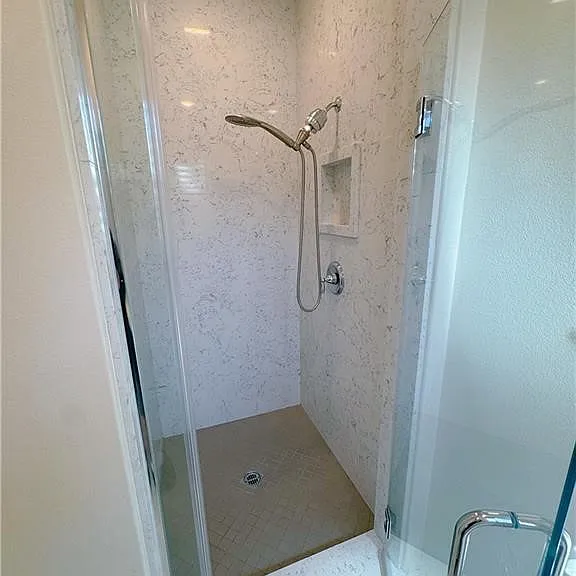 224 Geyser — Photo 9