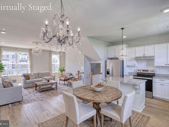 4th image of 210 Hudson Blvd