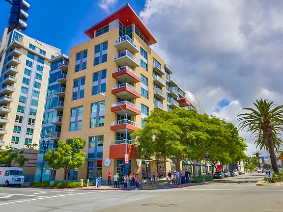 4th image of 253 10th Ave Unit 833
