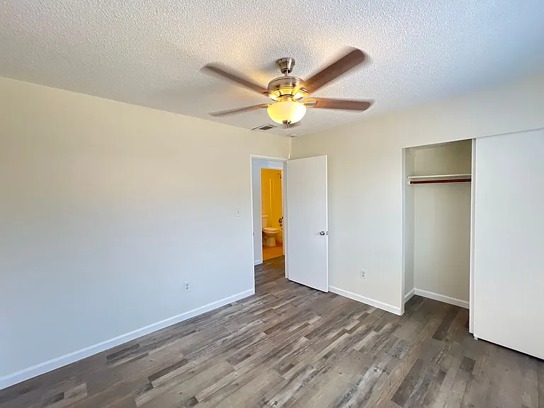 10917 Cave Ave — Photo 15