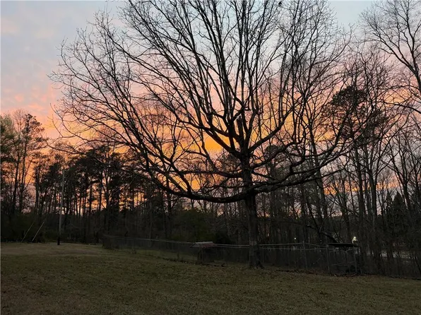 201 Overlook Trl, Dallas, GA 30132