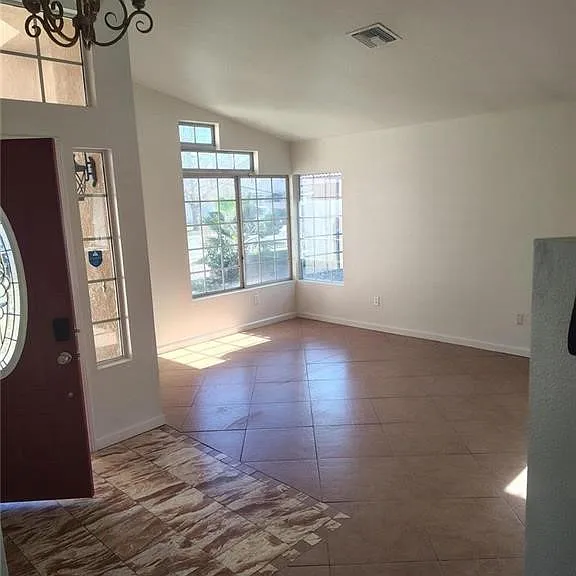44707 Cerisa St — Photo 3