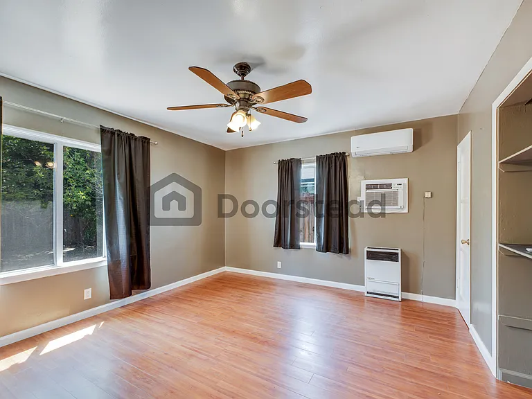 404 Hawthorne St #B — Photo 7