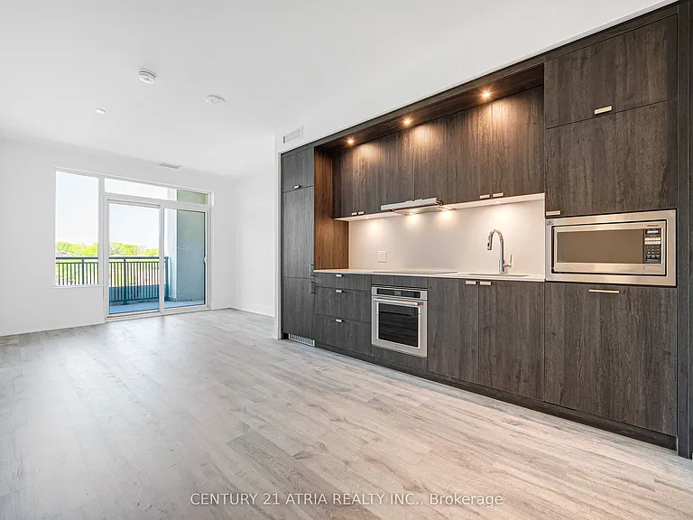 259 The Kingsway #712 — Photo 2