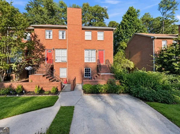 141 Davis Mill Ct, Lawrenceville, GA 30044