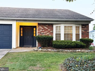 4 Fireside Cir, Columbus, NJ, 08022