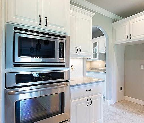 5th image of 2599 N Glenmoor Dr