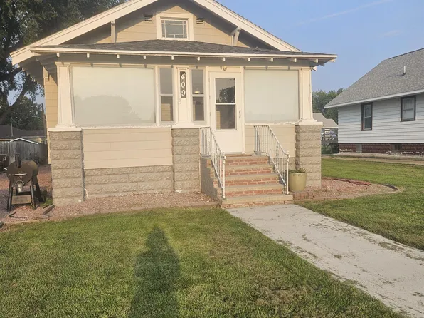 409 N Elm St, Plainview, NE 68769