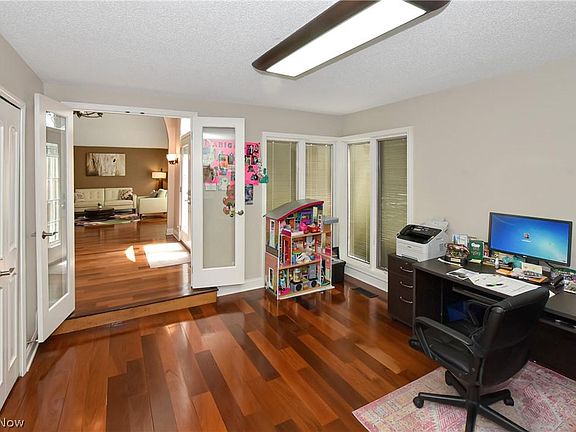 5th image of 6341 Rockledge Dr