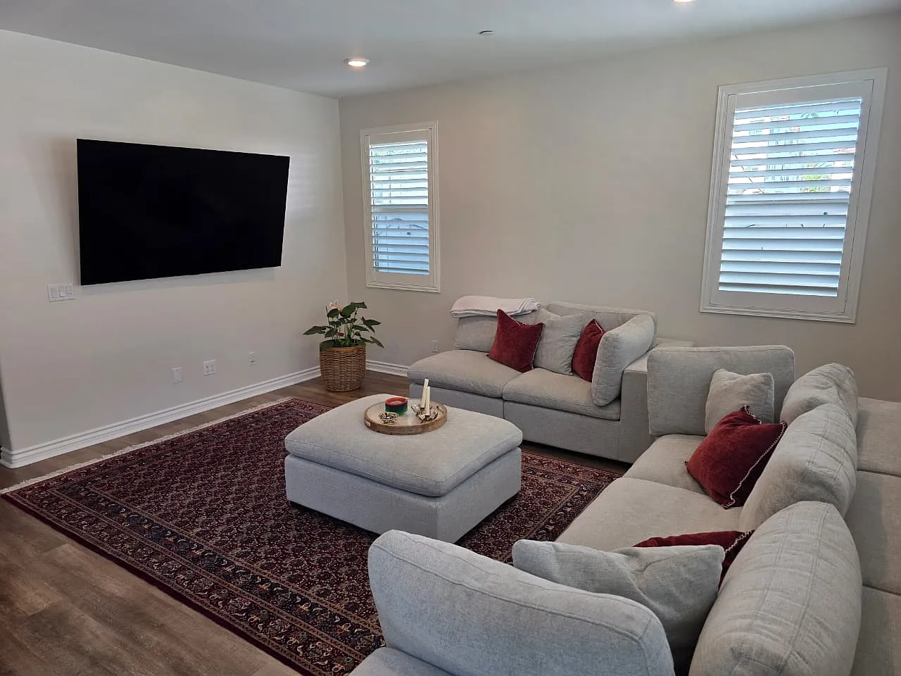 3 bed, 1937 sqft, $3,299 — Photo 3