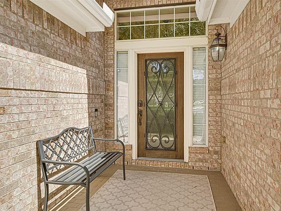 3rd image of 20505 Sable Creek Dr