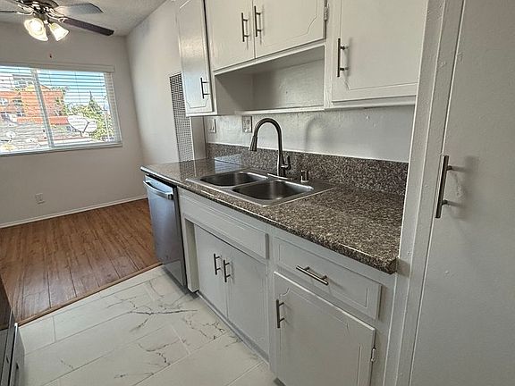 5th image of 817 S Saint Andrews Pl #80311