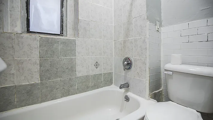 Rented by Nooklyn NYC LLC | media 18