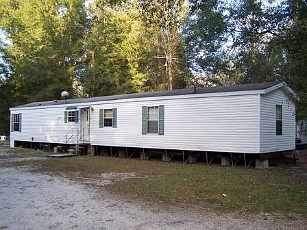 2nd image of 1900 Rosemary Cir