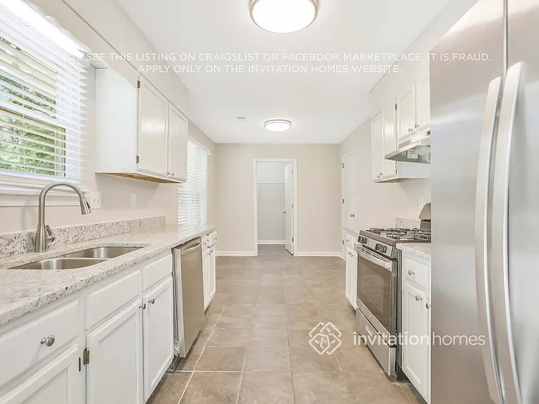 1356 Gray Rock Dr — Photo 10