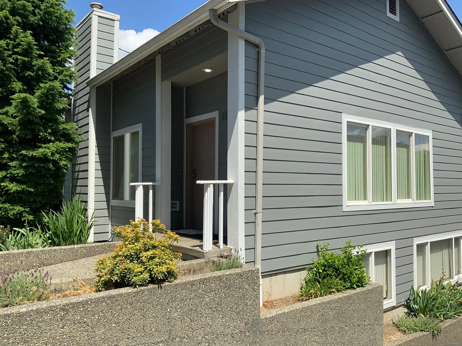 2 bed, 1700 sqft, $2,600 — Photo 1