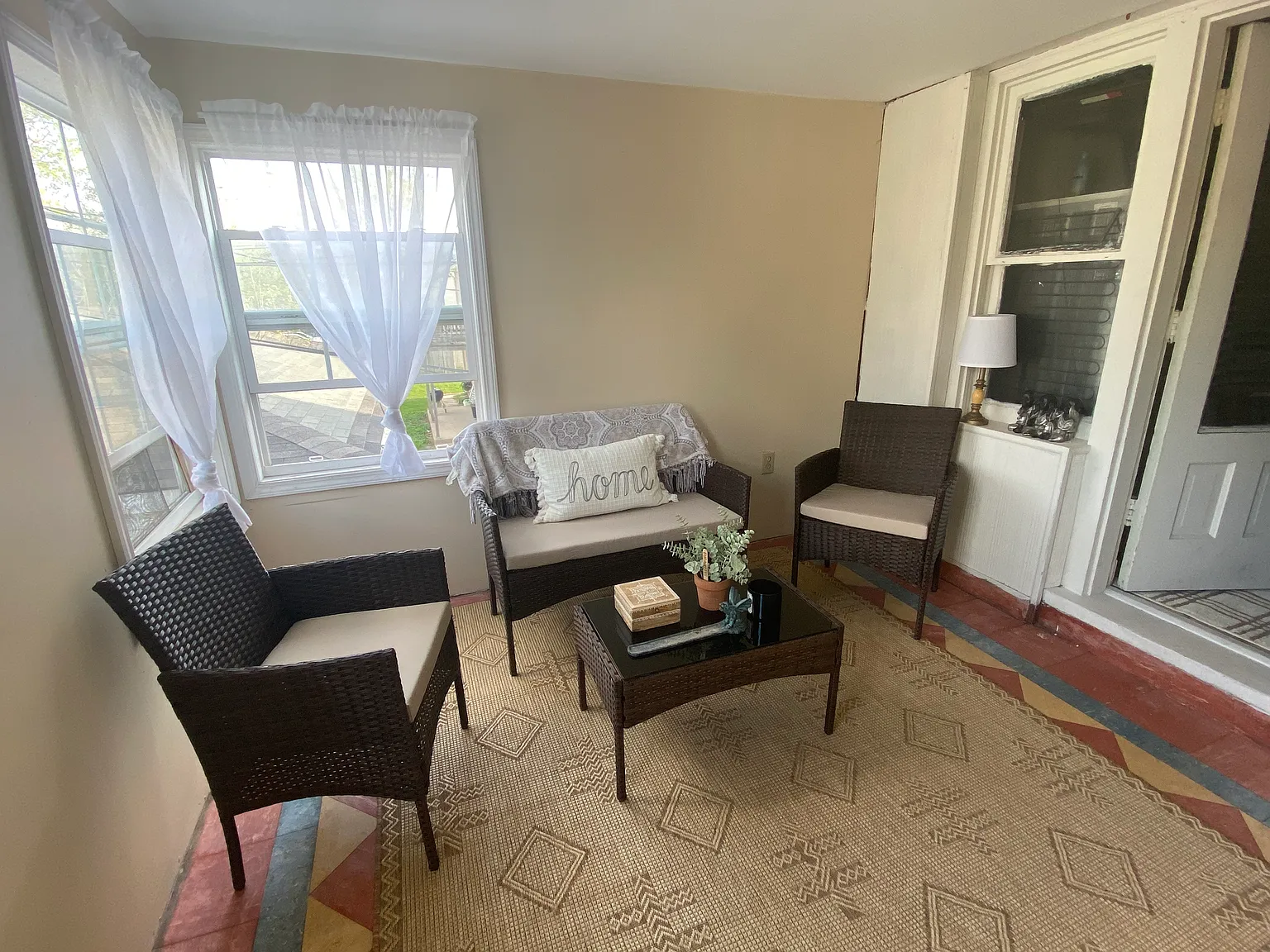 1 bed, 700 sqft, $875 — Photo 1