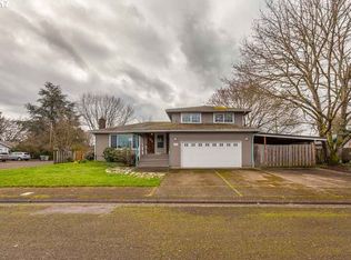 782 Randall Dr, Lebanon, OR 97355