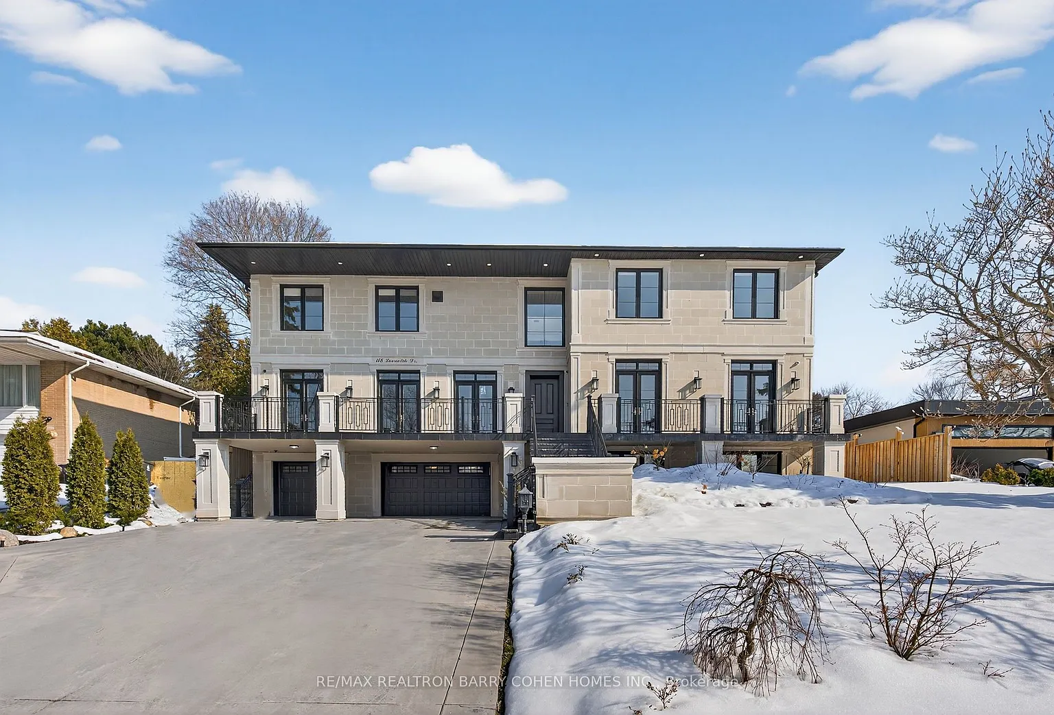 118 Laurentide Dr photo 1