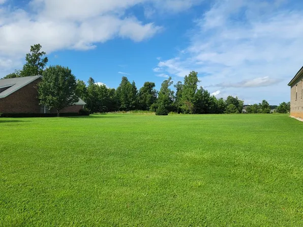 138 Winterberry Ln, Roanoke Rapids, NC 27870