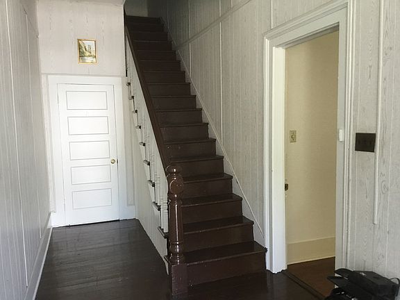 2nd image of 1333 Fenton St