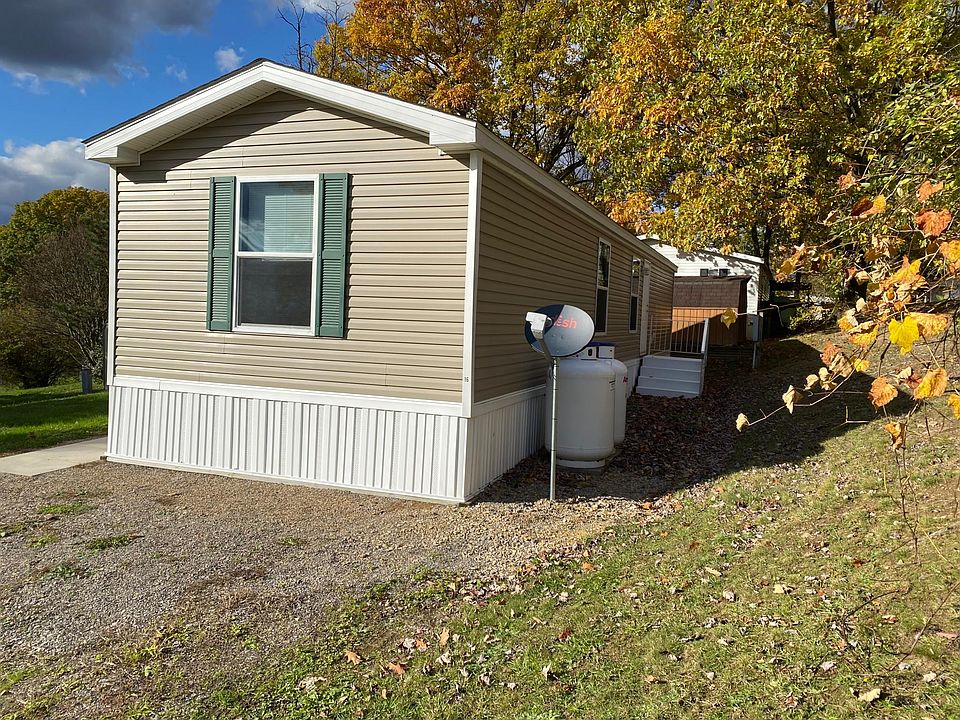 2nd image of 16 Oriole Dr