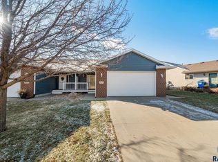 6615 W 56th St, Sioux Falls, SD 57106
