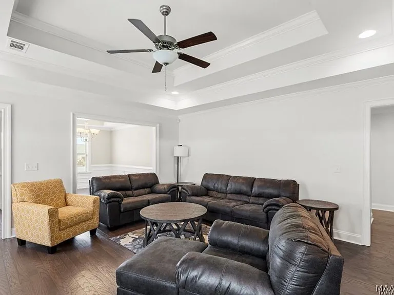 211 Lee Audis Ln — Photo 8