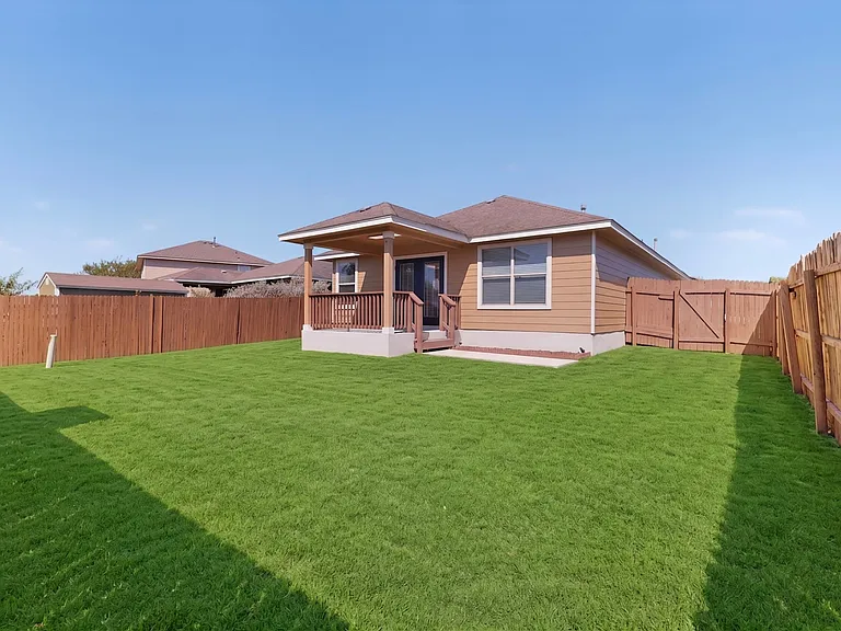 2614 Brighton Park — Photo 32
