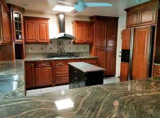 4834 Chateau Dr, San Diego, CA 92117